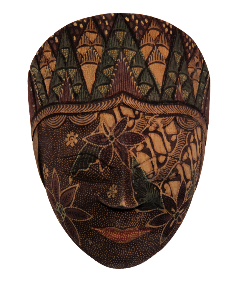 Máscara javanesa con batik violeta y verde y tocado de triángulos.