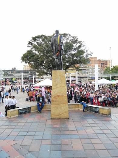 Escultura al Libertador Simón Bolívar, registro 01 de 6