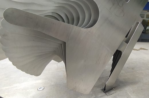 Escultura Movimiento a Tres Tiempos, registro 01 de 6