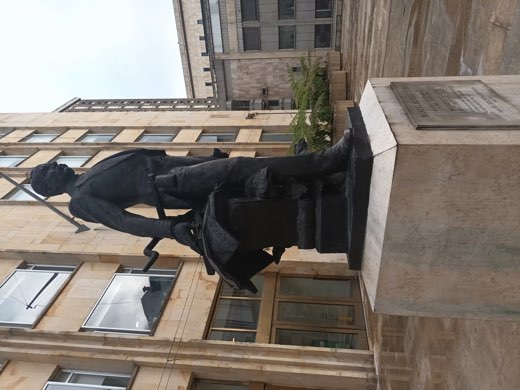 Escultura Manuel Murillo Toro, registro 03 de 6