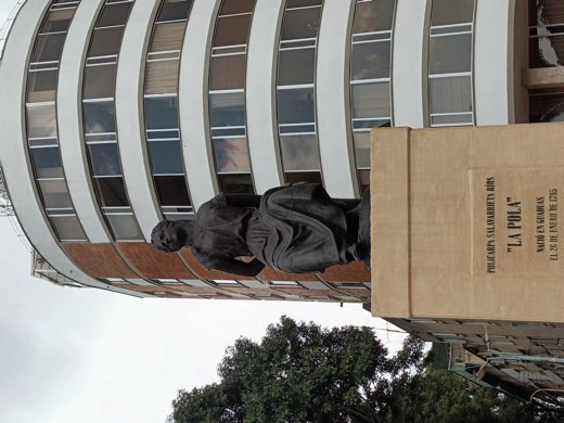 Monumento a La Pola, registro 02 de 6