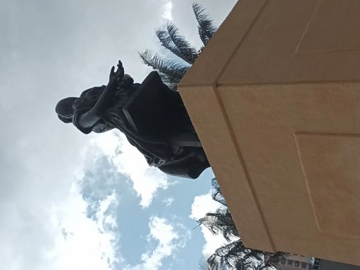 Monumento a La Pola, registro 05 de 6